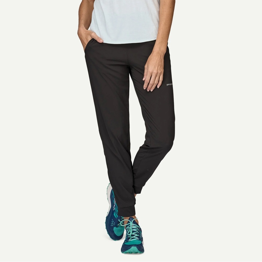 NWOT Patagonia Women's Terrebonne Joggers - black